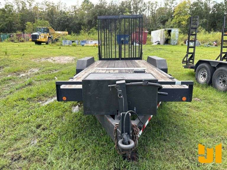 2015 LOAD TRAIL TAG A LONG EQUIPMENT TRAILER VIN: 4ZECH1826F1090982