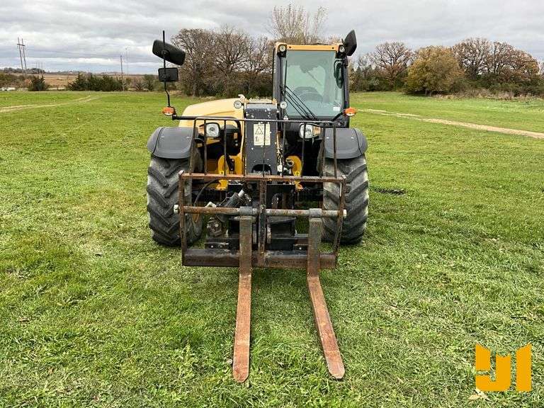 2019 CATERPILLAR TH408D 8800 LB TELESCOPIC FORKLIFT SN: TH900921