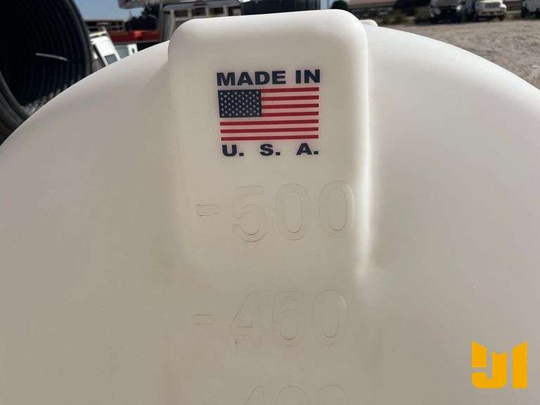 AXIS MOLDINGS  500 GALLON PLASTIC TANK