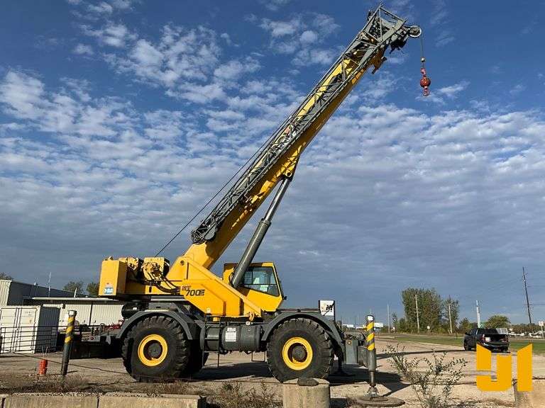2006 GROVE RT700E ROUGH TERRAIN CRANE SN: 225310