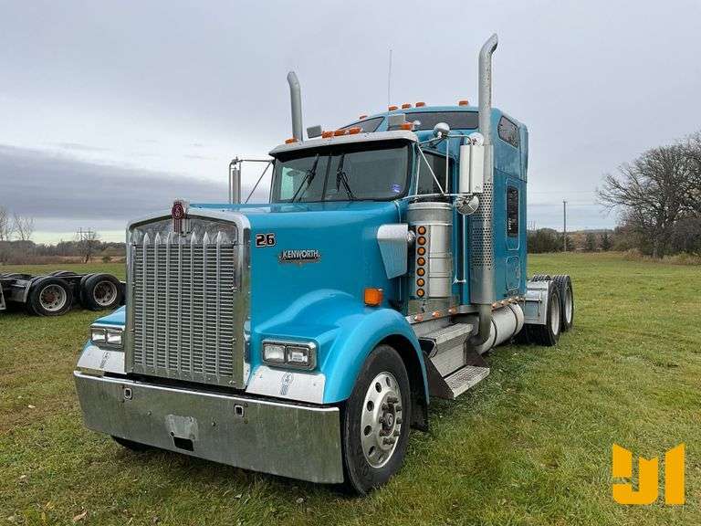 2001 KENWORTH W900L TANDEM AXLE TRUCK TRACTOR VIN: 874093