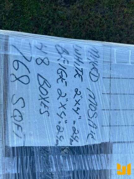 MIXED MOSAIC WHITE 2X4 ,BEIGE 2” X 4”, 768 SQFT