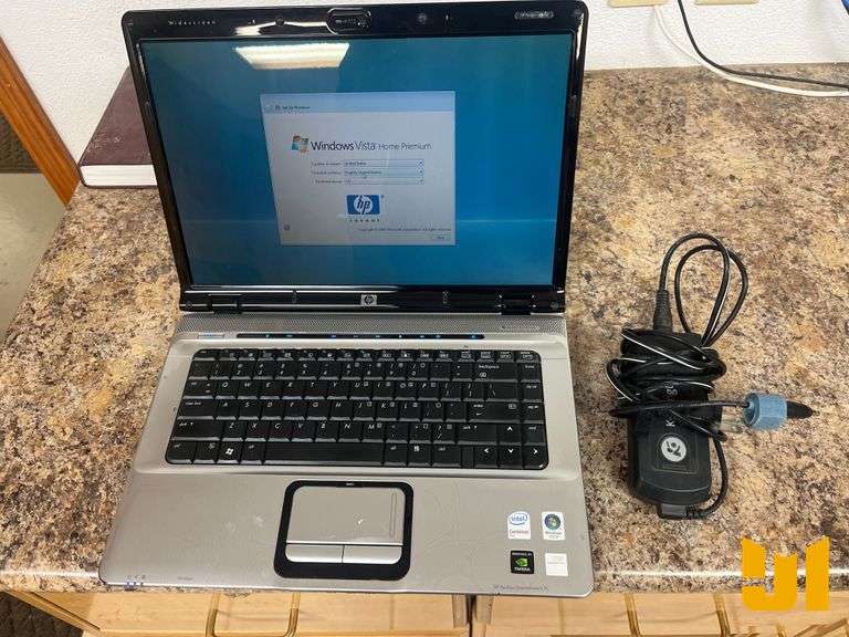 HP LAPTOP W/CHARGER