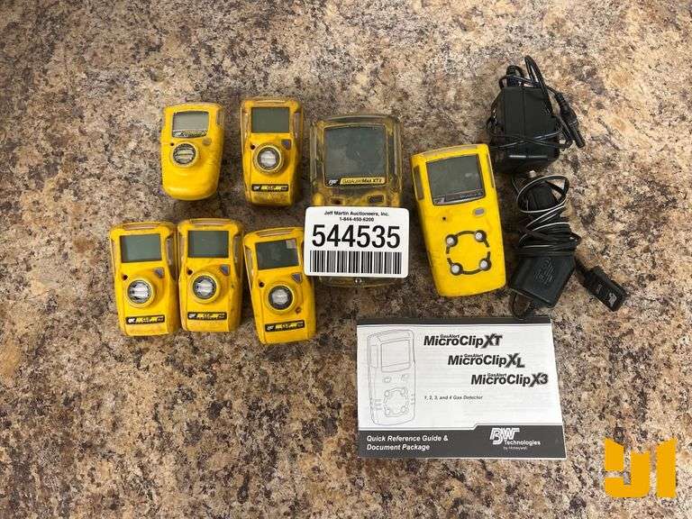 SET OF BW TECHNOLOGIES GAS DETECTORS
