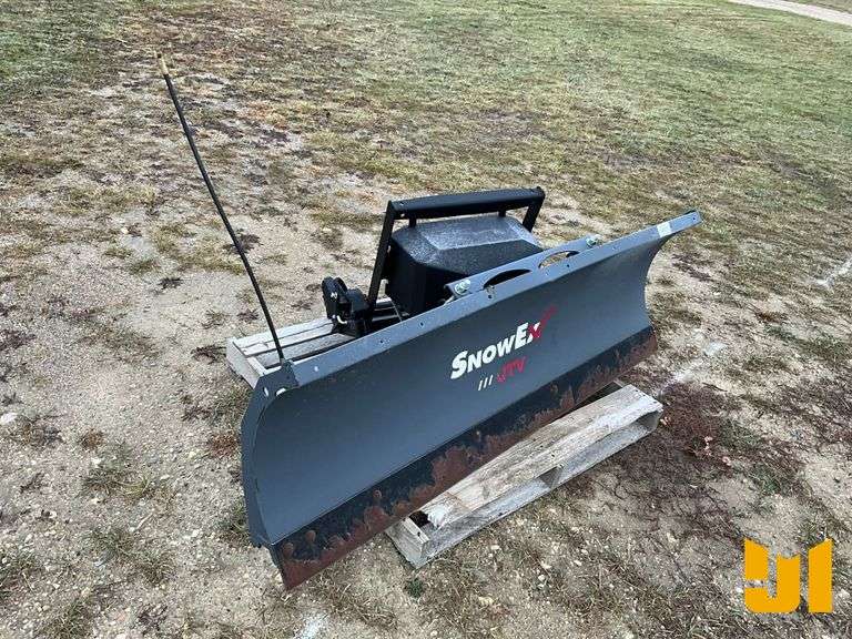 2019 SNOWEX 72” UTV PLOW SN: Z0041205