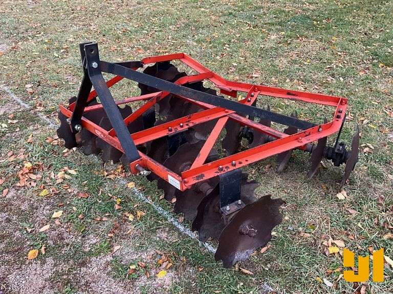 WALCO-DOUGLAS 6’ TANDEM OFFSET DISC HARROW