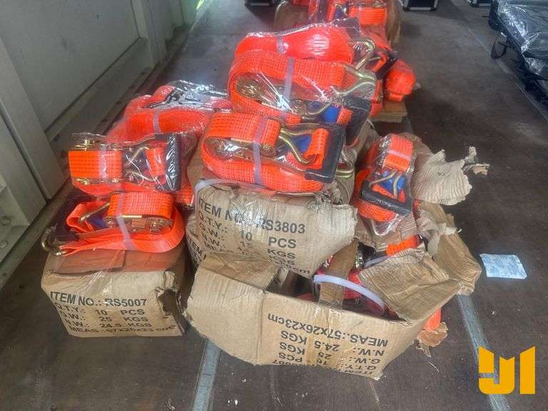 UNUSED RATCHET STRAPS