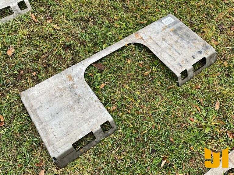 UNUSED DO ALL MOUNTING PLATE