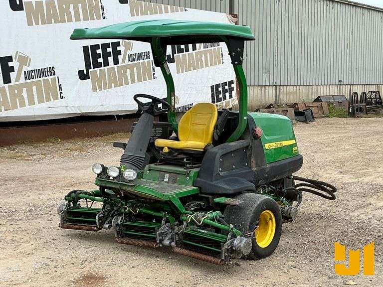 2012 JOHN DEERE 8000 E-CUT HYBRID 3WD REEL FAIRWAY MOWER SN: 1TC80EHXCCT040015