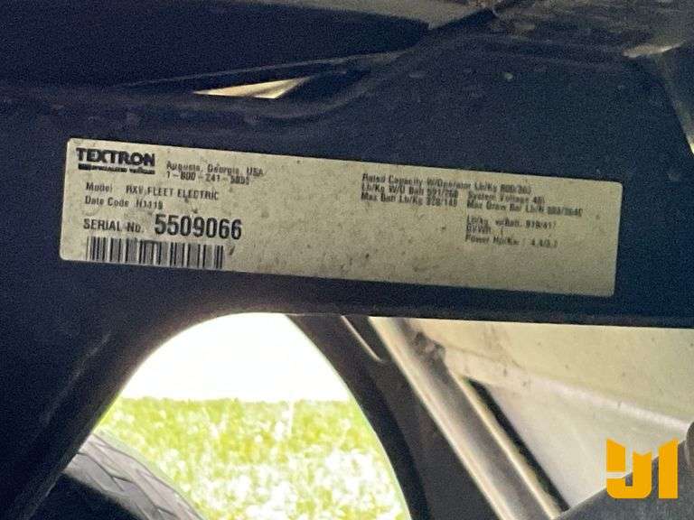 2019 EZ GO RXV GOLF CART SN: 5509066