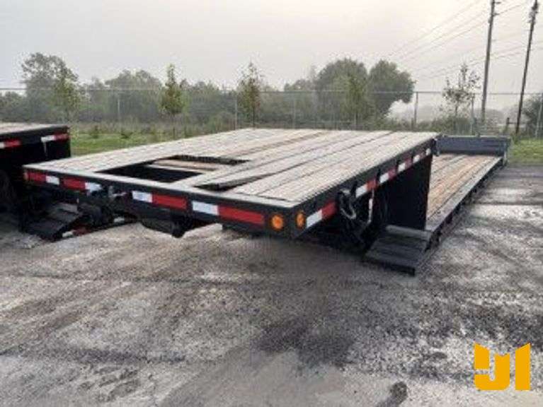 2015 X-L SPECIALIZED TRAILERS INC HYDRAULIC RGN LOWBOY TRAILER VIN: 4U3J04826FL013642