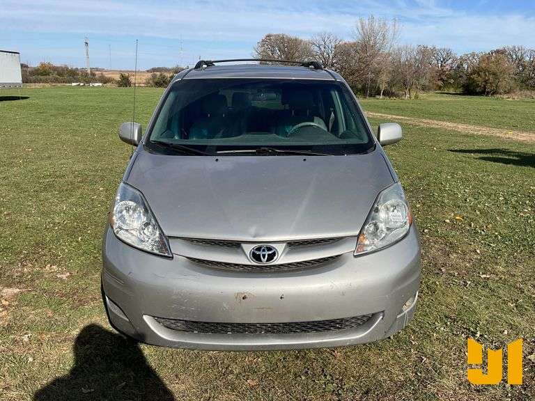 2008 TOYOTA SIENNA VIN: 5TDZK22C58S192397 FWD