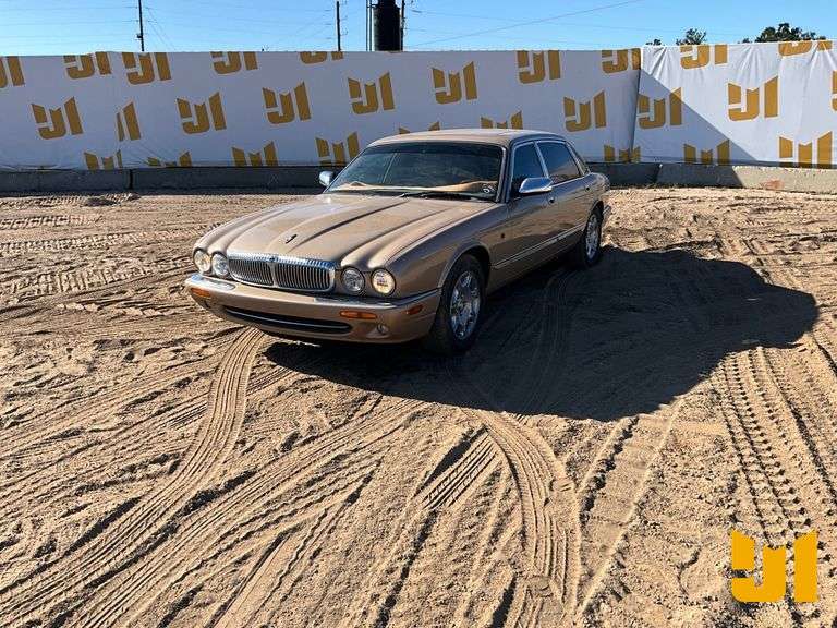 2003 JAGUAR VANDEN PLAS VIN: SAJDA24CX3LF57875 2WD