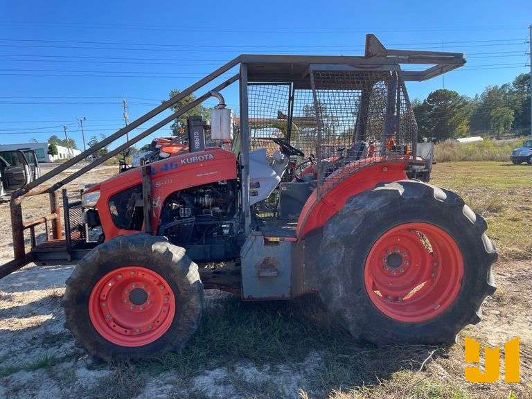 KUBOTA M5-111 4X4 TRACTOR