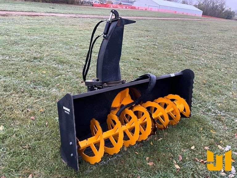 2020 ERSKINE 2420XL 79 INCH SN: 1121291 SNOW BLOWER