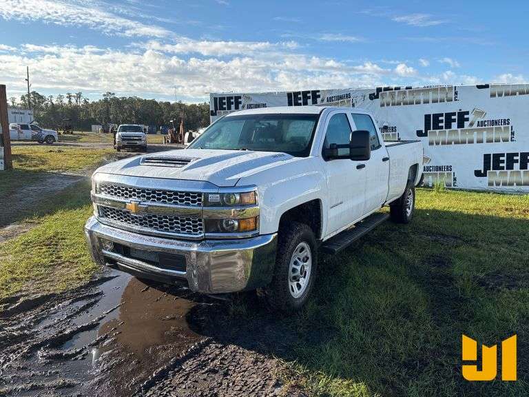 2019 CHEVROLET SILVERADO 2500HD CREW CAB 4X2 PICKUP VIN: 1GC1CREY8KF189267