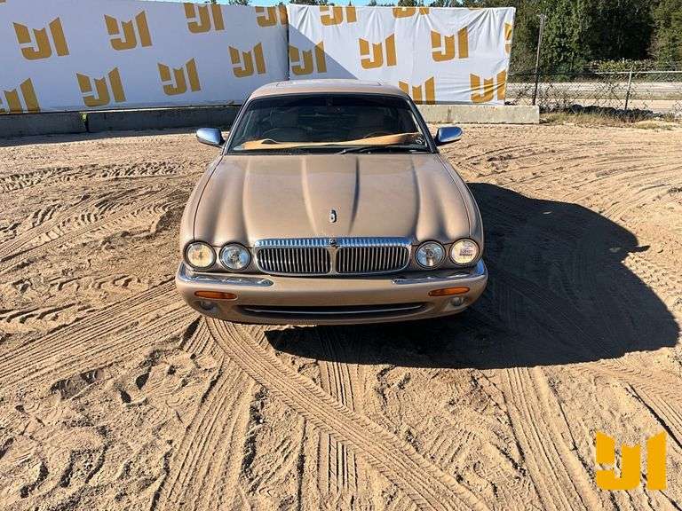 2003 JAGUAR VANDEN PLAS VIN: SAJDA24CX3LF57875 2WD