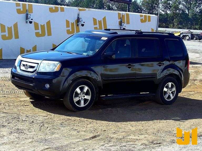 2011 HONDA PILOT VIN: 5FNYF4H52BB073772