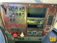 2014 MACK CXU (PINNACLE) TANDEM AXLE TRUCK TRACTOR VIN: 1M1AW07Y7EM040686