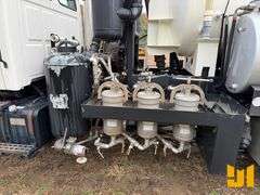 2001 STERLING TRUCK L7500 S/A VAC VIN: 2FZAA0AK51AF13774