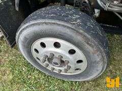 2000 KENWORTH T800B TANDEM AXLE DAY CAB TRUCK TRACTOR VIN: ***853146