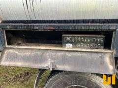 1994 FORD F-800 S/A ASPHALT DISTRIBUTOR TRUCK VIN: 1FDYK84E4RVA07420