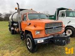 1994 FORD F-800 S/A ASPHALT DISTRIBUTOR TRUCK VIN: 1FDYK84E4RVA07420