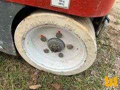 2012 SKYJACK SJ12 SN: 14001542 VERTICAL MAST LIFT