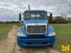 2007 FREIGHTLINER COLUMBIA TANDEM AXLE DAY CAB TRUCK TRACTOR VIN: 1FUJA6CGX7LX37768