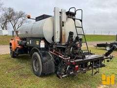 1994 FORD F-800 S/A ASPHALT DISTRIBUTOR TRUCK VIN: 1FDYK84E4RVA07420