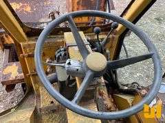 TRACKLESS VEHICLES SIDE WALK MACHINE