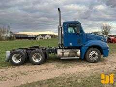 2007 FREIGHTLINER COLUMBIA TANDEM AXLE DAY CAB TRUCK TRACTOR VIN: 1FUJA6CGX7LX37768