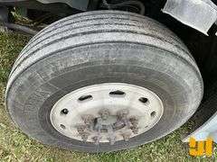 2007 VOLVO VN TANDEM AXLE TRUCK TRACTOR VIN: 4V4NC9GH47N453519