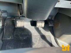 2009 VOLVO TRUCK VNL TANDEM AXLE DAY CAB TRUCK TRACTOR VIN: 4V5NC9EG69N271264