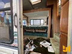 1996 KOMFORT 26FS FIFTH WHEEL CAMPER VIN: K53KFM21T1017287