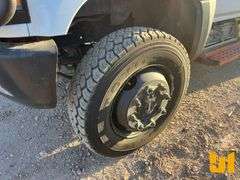 2019 CHEVROLET SILVERADO 6500 HD 4X4 BUCKET TRUCK VIN: 1HTKJPVM9KH885722