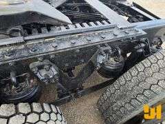 2018 KENWORTH T8 SERIES TRI AXLE DAY CAB TRUCK TRACTOR VIN: 1XKDP4EX0JR188496