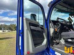 2020 KENWORTH T880 TRI-AXLE DUMP TRUCK VIN: 1NKZXPEX8LJ427909