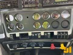 2009 KENWORTH T8 SERIES TANDEM AXLE DAY CAB TRUCK TRACTOR VIN: 1XKDD49X09J255885