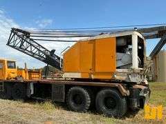 1979 TRUCK CRANE