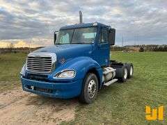 2007 FREIGHTLINER COLUMBIA TANDEM AXLE DAY CAB TRUCK TRACTOR VIN: 1FUJA6CGX7LX37768