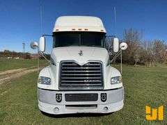 2014 MACK CXU (PINNACLE) TANDEM AXLE TRUCK TRACTOR VIN: 1M1AW07Y7EM040686