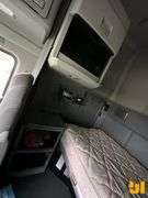 2015 KENWORTH T680 TANDEM AXLE TRUCK TRACTOR VIN: 1XKYD49X7FJ440691