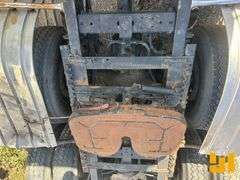 2005 INTERNATIONAL 8600 SINGLE AXLE SLEEPER TRUCK TRACTOR VIN: 1HSHXAHRX5J000376