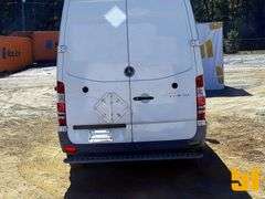 2011 MERCEDES BENZ 2500 2WD CARGO VAN VIN: WD3PE8CB6B5558527