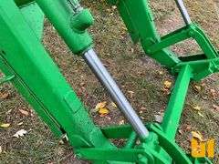 JOHN DEERE 240 SL LOADER SN: 001400W