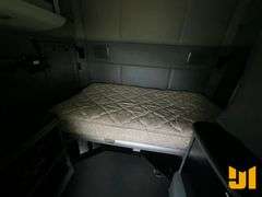 2015 KENWORTH T680 TANDEM AXLE TRUCK TRACTOR VIN: 1XKYD49X7FJ440691