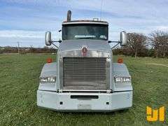 2009 KENWORTH T8 SERIES TANDEM AXLE DAY CAB TRUCK TRACTOR VIN: 1XKDD49X09J255885