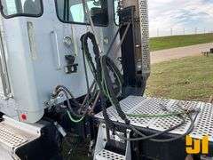 2009 KENWORTH T8 SERIES TANDEM AXLE DAY CAB TRUCK TRACTOR VIN: 1XKDD49XX9J255876