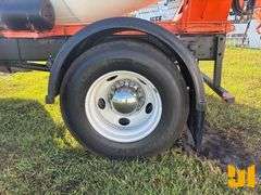 2018 KENWORTH T3 SERIES SINGLE AXLE REAR DISCHARGE MIXER TRUCK VIN: 2NKHHM6X2JM195027